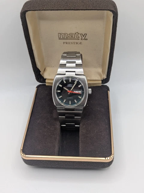 Lip Date Electronic Montre Bracelet Ancienne Vintage Ne Fonctionne Pas HS P1355
