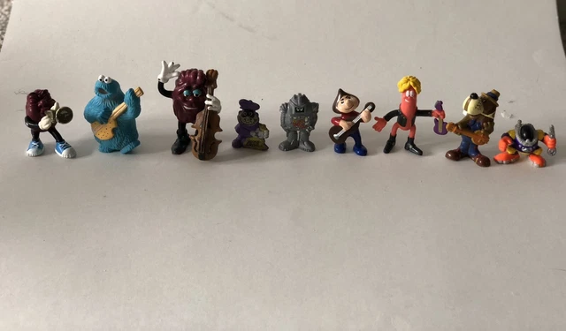 Vtg Lot Cereal Premium Cookie Crisp Guitar Figure PVC Toy LOT Rare cake topper