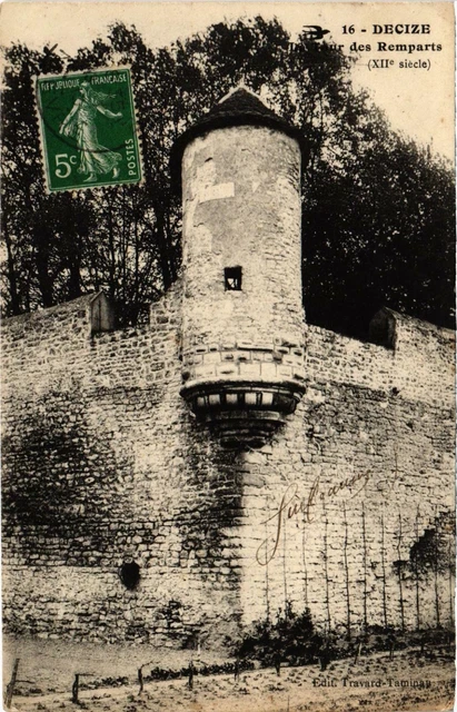 CPA DECIZE Tour des Ramparts Nievre (100185)