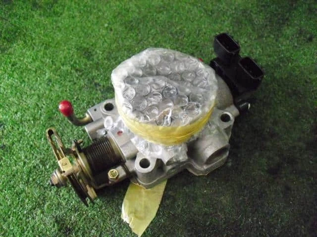 NISSAN Laurel 2001 GF-HC35 Throttle Body [Used] [PA01107029]