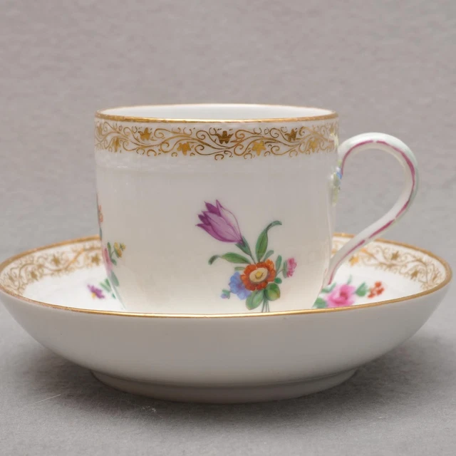 KPM BERLINO TAZZA Da Caffè Con Saucer, 1° Scelta, Pittura Di Fiori, Bordo D' Oro EUR 96,08 - IT