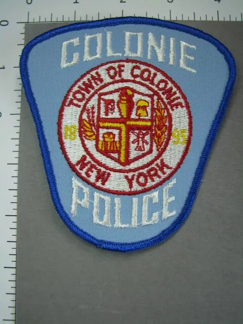 713 New York TOWN of COLONIE POLICE Patch - Albany County