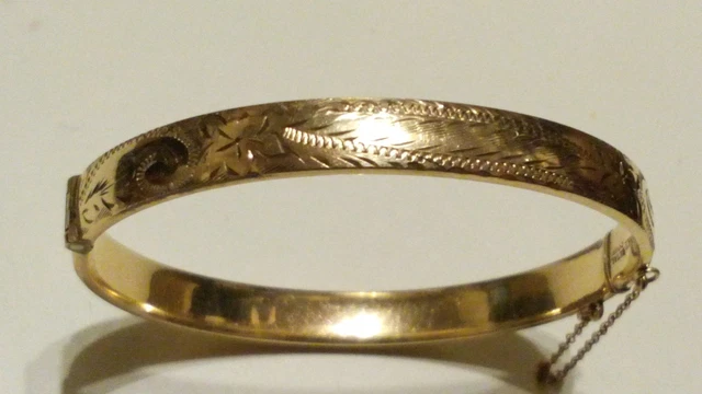 Victorian 1/5th 9ct Gold Half Engraved Metal Core Bangle/Bracelet in Gift Box***