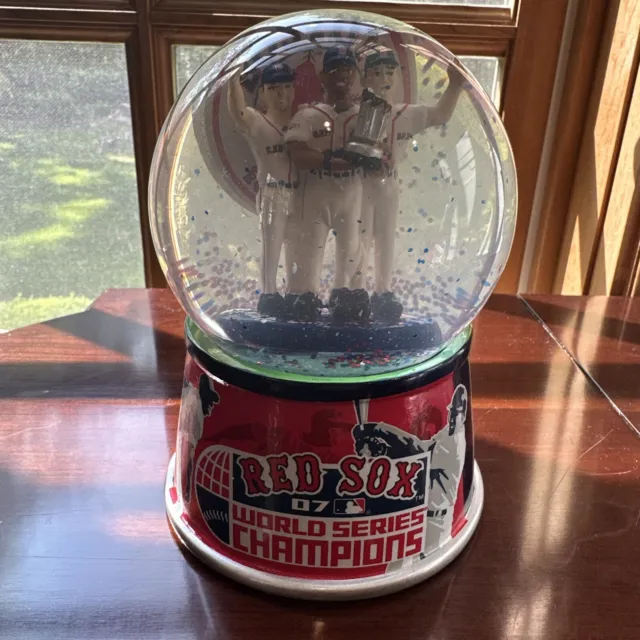 Forever Collectibles 2007 Boston Red Sox World Series Champions Snow Globe /2007