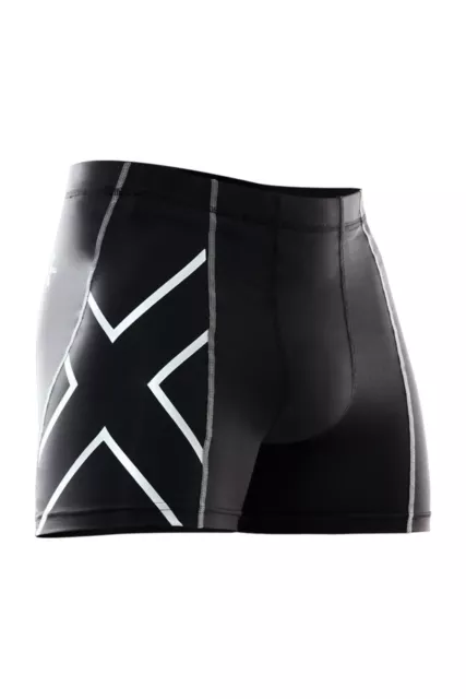 2XU Mens Compression 1/2 Shorts - Black/Silver HOT BARGAIN