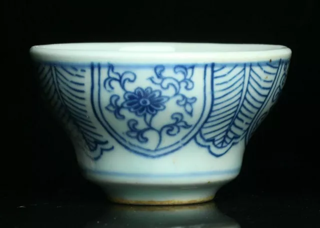 6CM Old China Blue White Porcelain Peony Flower Zun Cup Wine glass Winebowl