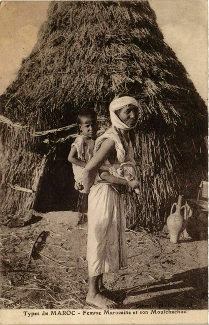 CPA AK Femme Marocaine et son Moutchachou MAROC (825023)