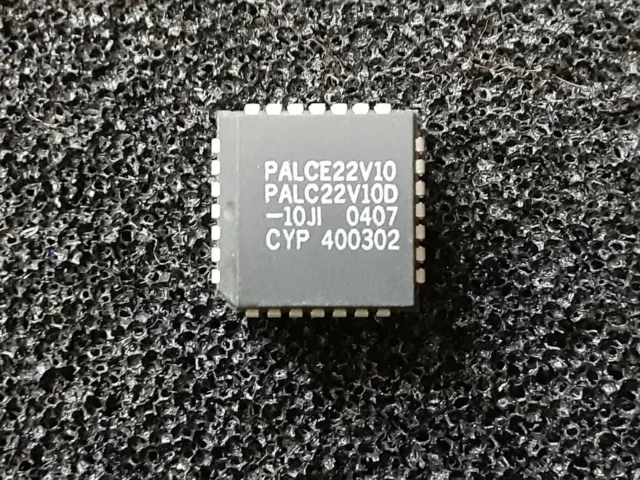 Cypress PALC22V10D-10JI Flash-Erasable Reprogrammable CMOS Pal Industriel Ic
