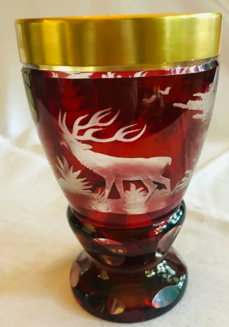 alter sehr schöner Böhmischer Glasbecher/Pokal "Hirsch im Wald"