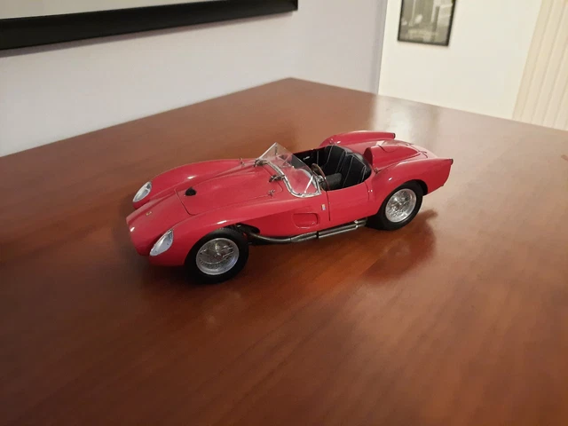 CMC FERRARI 250 TESTA ROSSA 1957 Pontoon Fender Chassis No 0714 CMC 1:18 EUR 251,00 - FR