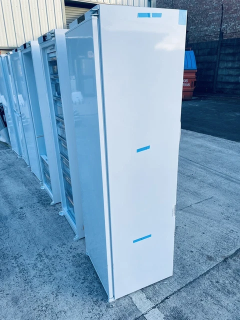 Kenwood kitf54w20 integrated tall freezer hotsell