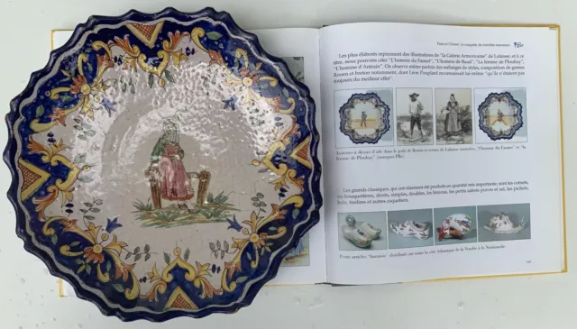 Assiette en faience de Malicorne décor d'une bretonne  - PBx Béatrix Pouplard