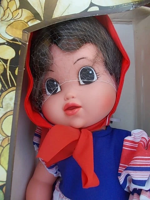 Ancienne Poupée Bella 40cm Avec Habits Et Boîte D'Origine - Vintage Fille