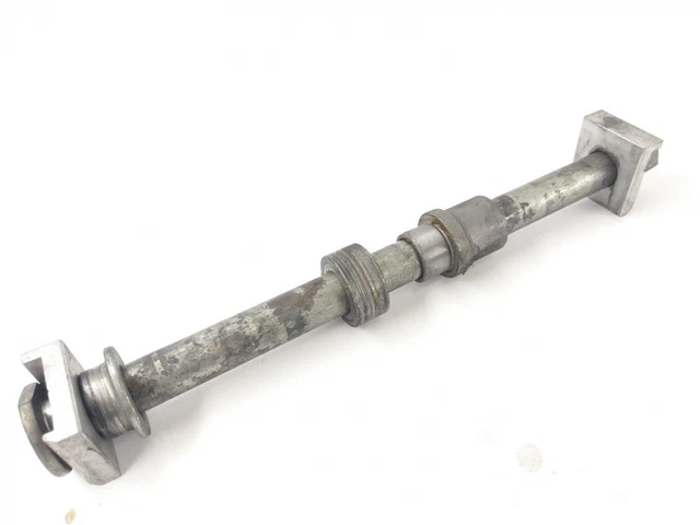 Suzuki GSF 1200 Bandit GV75A [1998] - wheel axle rear axle