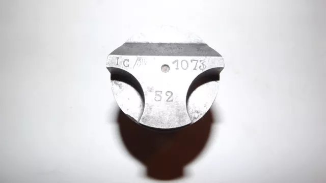 PEUGEOT 125 P55 ... Piston nu diamètre 52. Neuf d'époque, ancien stock, NOS 2