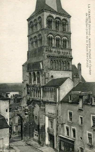 *18502 cpa La Charité - ancien Portail et clocher de l'Eglise