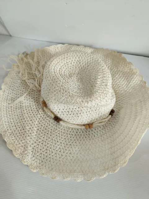 Chapeau sans marque, taille unique bon état