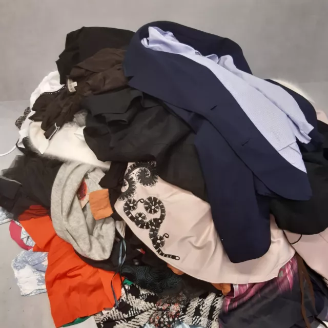 HUGE JOB LOT BUNDLE X25  Women's Branded Clothing LOT Dresses Blazers TOPS ETC