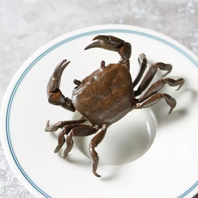 Handmade Chinese Bronze Lovely Crab Figure Statue Tea Pet Ornamen Retro Decor 2