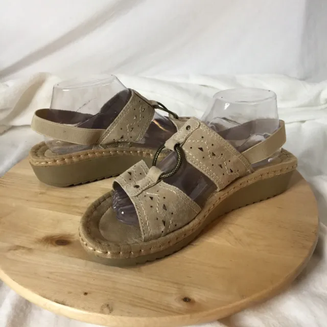 Earth Spirit Gelron 2000 Sandals Womens Size 9 Tan Leather Comfort Beaded Wedge