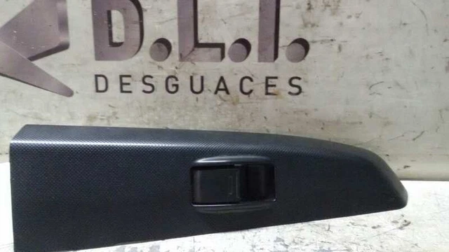 Alzavetri interruttore posteriore destro per TOYOTA HILUX VII PICK-UP 2.5 230484