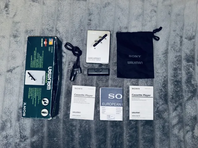 Sony Cassette Walkman Personal Portable Tape Player - Silver - VGC (WM-EX674/SM)