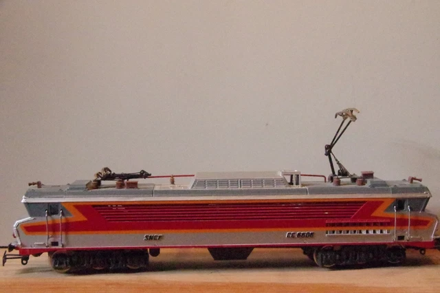 Locomotive bi-courant CC 21001 SNCF ép. IV - digitale son - HO 1/87