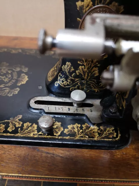 Máquina de coser manivela manual Frister Rossmann vintage antigua 3