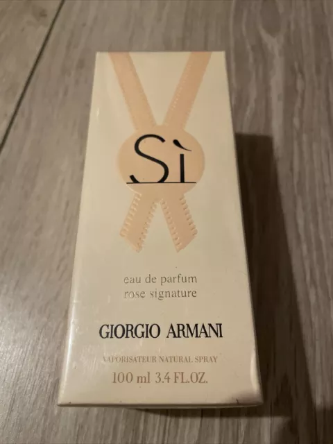 Giorgio armani sale si rose signature