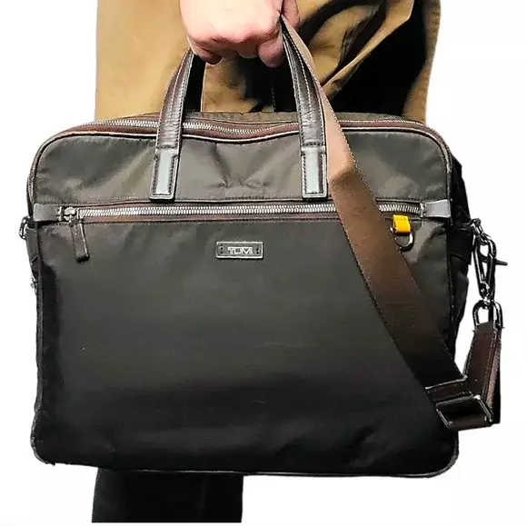 Tumi Expandable Computer Bag Carry On Luggage Briefcase