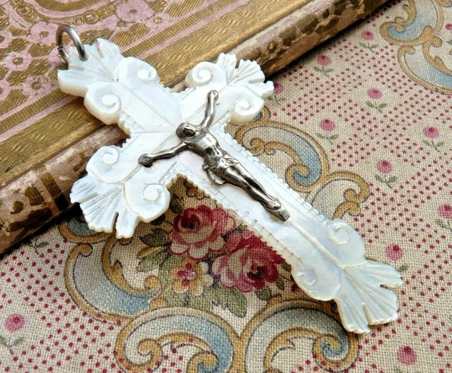 Pièce En Nacre Gravée Danseurs - Projet Pour Broche Ancienne Ou Création - Occasion