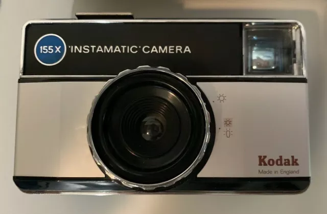 MACCHINA fotografica Kodak Instamatic 155x  VINTAGE CON CUSTODIA ORIGINALE