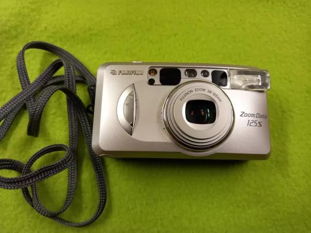 Fujifilm Camera, Zoom Date 125s