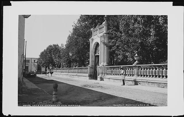 Gate,garden,San Marcos,Aguascalientes,Mexico,Detroit Publishing Company,1880