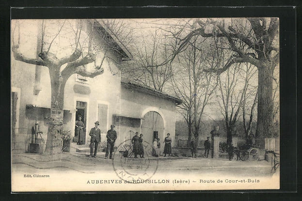 CPA Auberives de-Roussillon, Route de Cour-et-Buis 1931