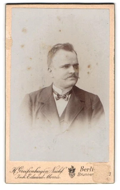 Fotografie H. Greifenhagen, Berlin, Brunnen-Strasse17-18, bürgerlicher Herr mit