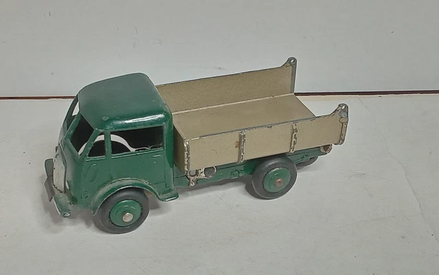 Lot De 5 Dinky Toys Militaires 1/43 – Pour Pièces Ou Restauration – Occasion