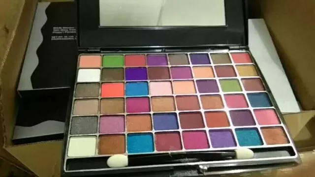 Multi 48 Couleurs Mega Fard à Paupières Métal Brillance Naturel Mate Maquillage