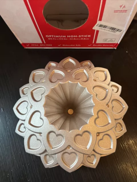 Armor Bundt Cake Pan Nonstick Heart Shape Baking Mold Cast Aluminum Fluted