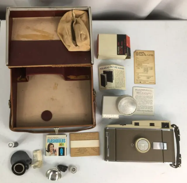 VINTAGE Polaroid Land Camera 800 With Original Case, Wink-light Flash and Extras