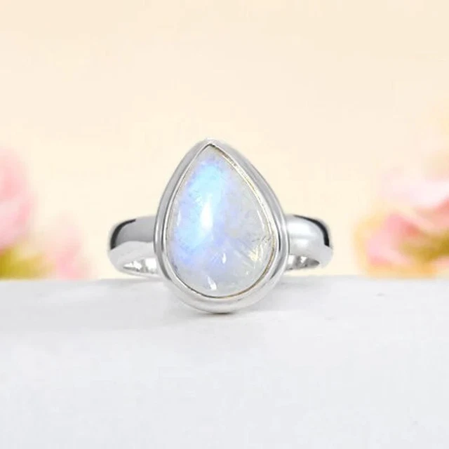 Anello in pietra di luna fatto a mano in argento sterling 925 Anello in pietra di luna fatto a mano in argento sterling 925