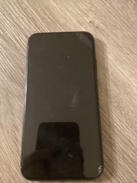 iphone 11 black A2111 iCloud Little Scratch On Screen iphone 11 black A2111 iCloud Little Scratch On Screen