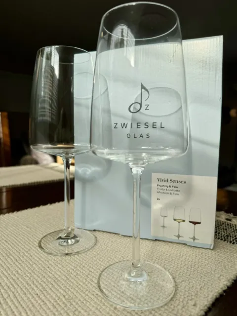 NIB 2 Wine Glasses Zwiesel Glas Vivid Senses Fruity Delicate Red / White Germany