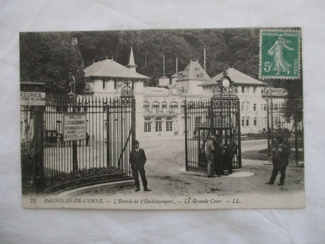 Cpa Green Back Ornament 61 Orne Cars Entry From The Establishment La Grande Cour