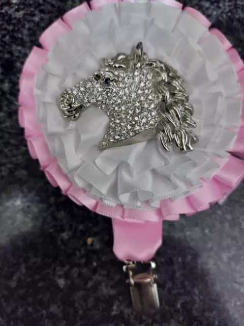 show ring number clip card holder white and pink with horse