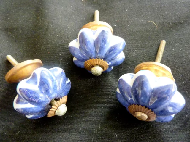 3 Boutons Porcelaine - anciens - Artisanal Poignée Porte Tiroir Placard Armoire