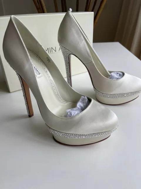 BENJAMIN ADAMS Cameron Ivory Duchesse Silk embellished SHOES SIZE 7  BRIDAL NEW