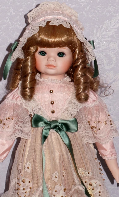 MUNDIA - JULIA - Poupée d'artiste en porcelaine - 52cm - Rare. EUR 249