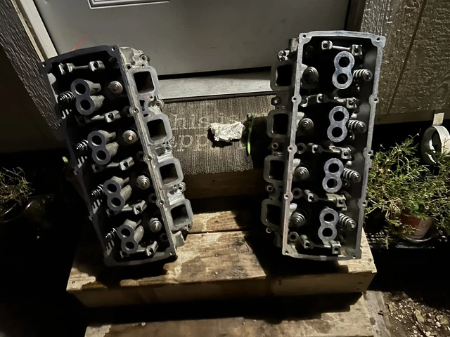 Genuine Mopar Dodge Chrysler Jeep 5.7L Hemi Eagle Cylinder Heads PAIR 09-15 Genuine Mopar Dodge Chrysler Jeep 5.7L Hemi Eagle Cylinder Heads PAIR 09-15