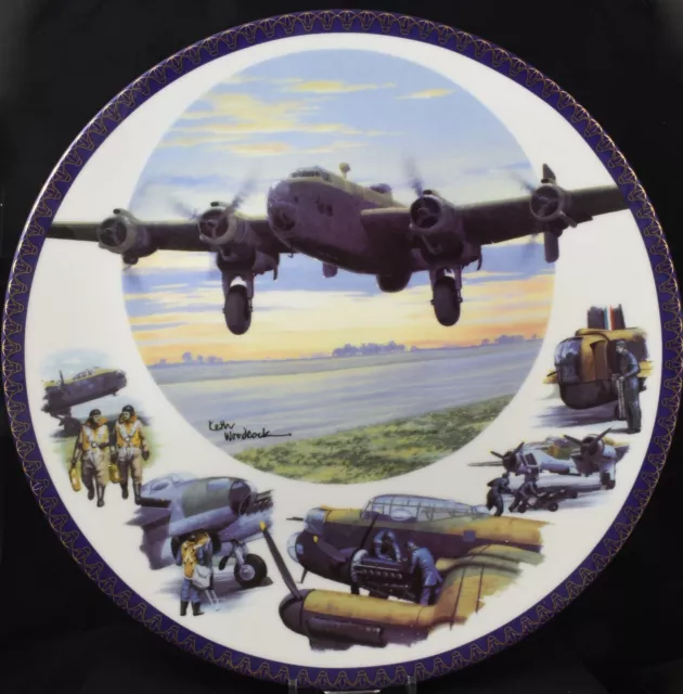 Royal Worcester For King & Country WWII Collectors 10¾" Plate Bomber Command